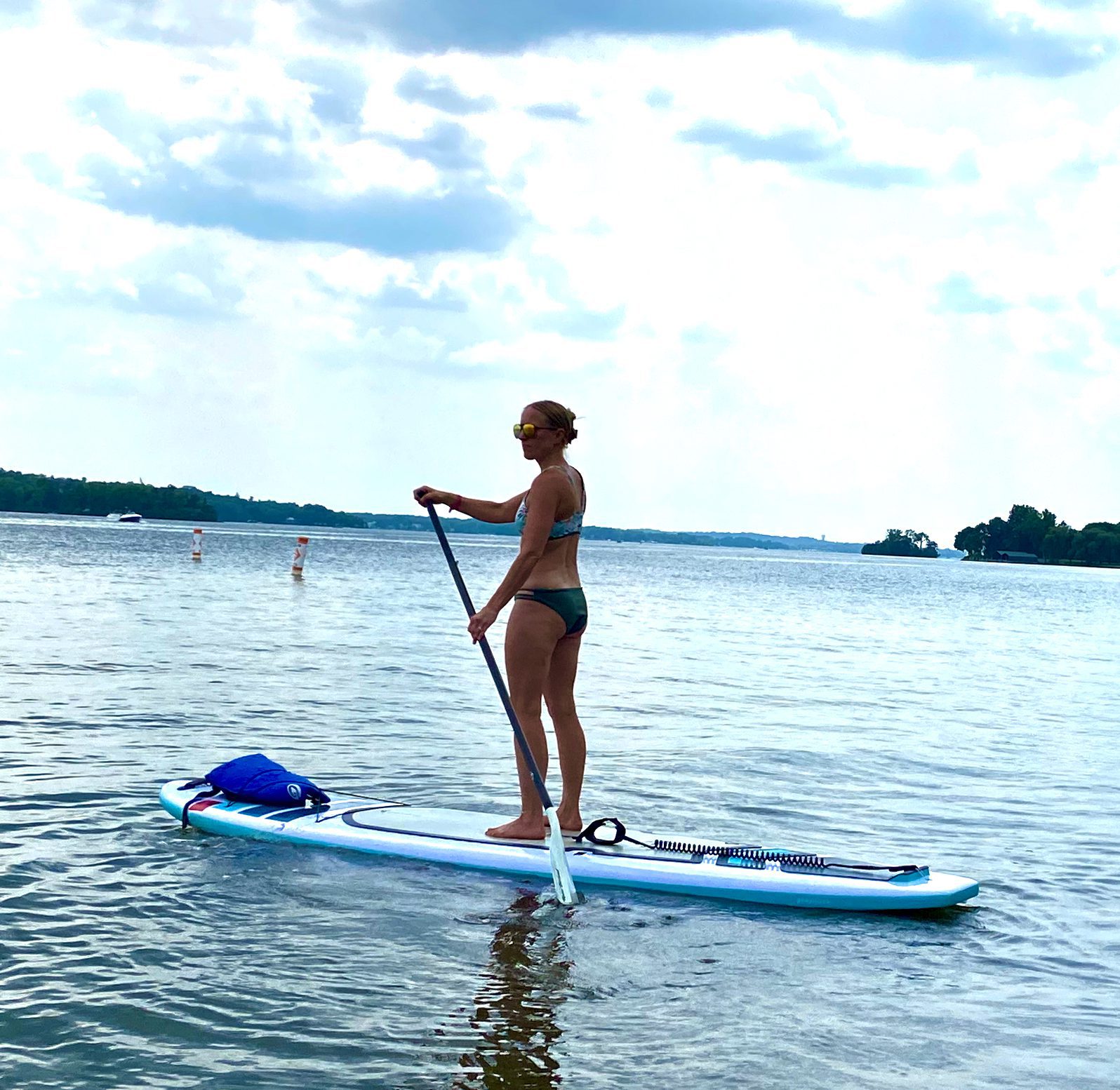 paddleboarding lake minnetonka