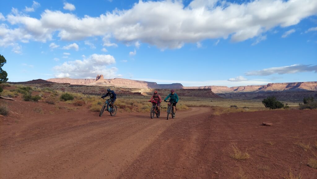 canyonlands bike trip